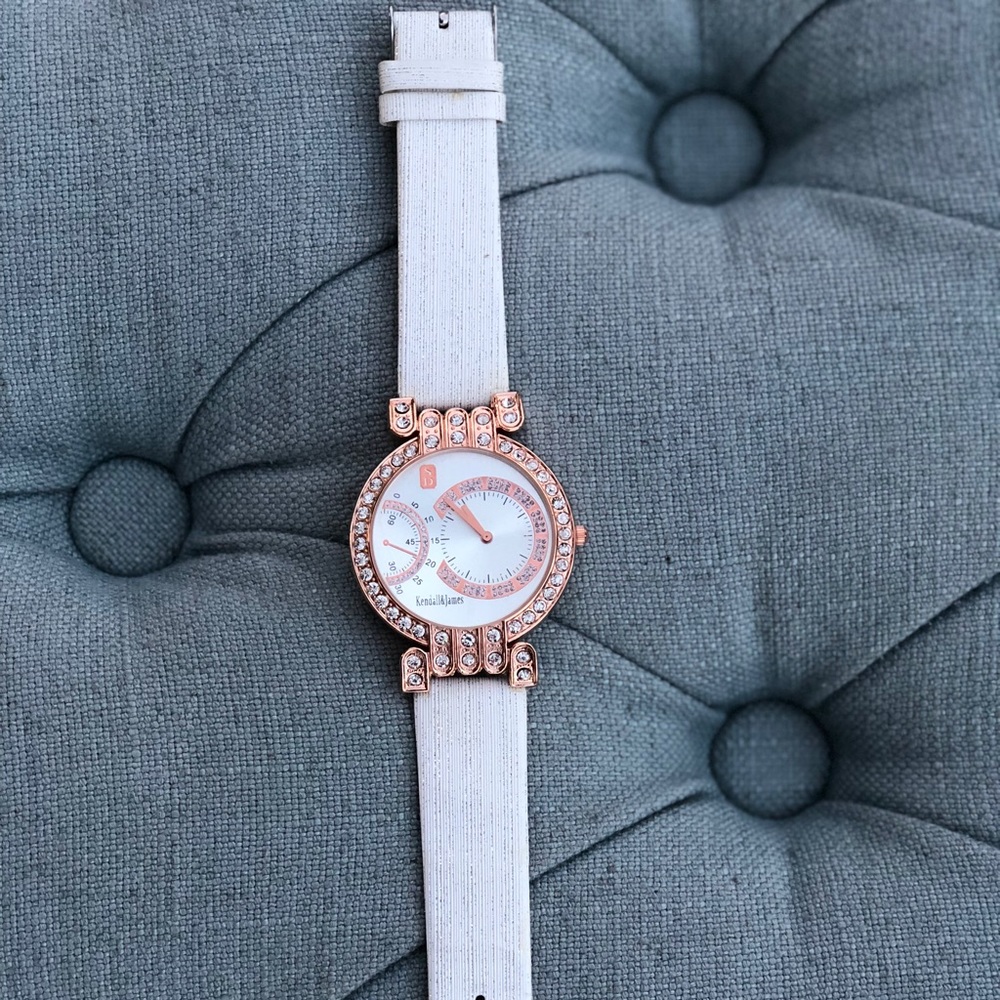 NWOT Ladies watch, rose gold